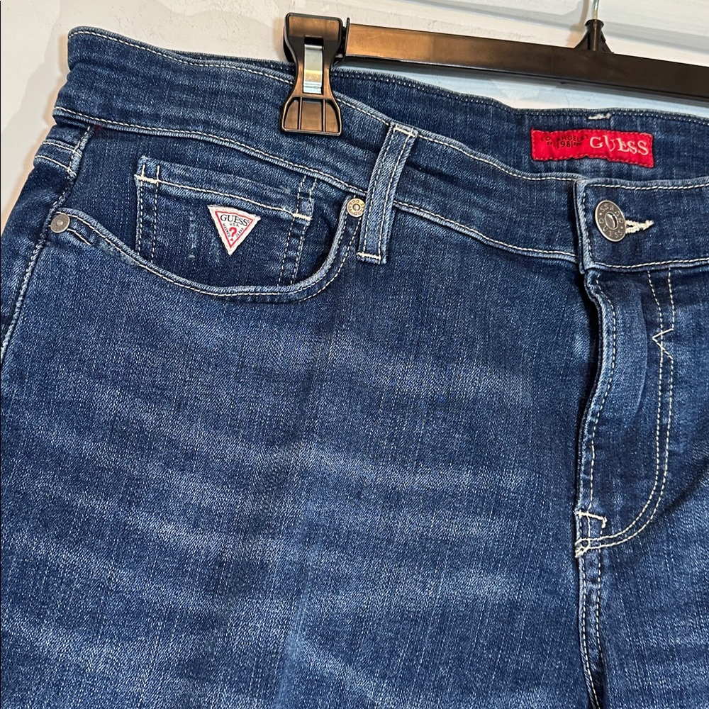 GUESS Slim-Fit Cotton Stretch Denim Blue Jean Shorts 36 waist NWT - Picture 3 of 9